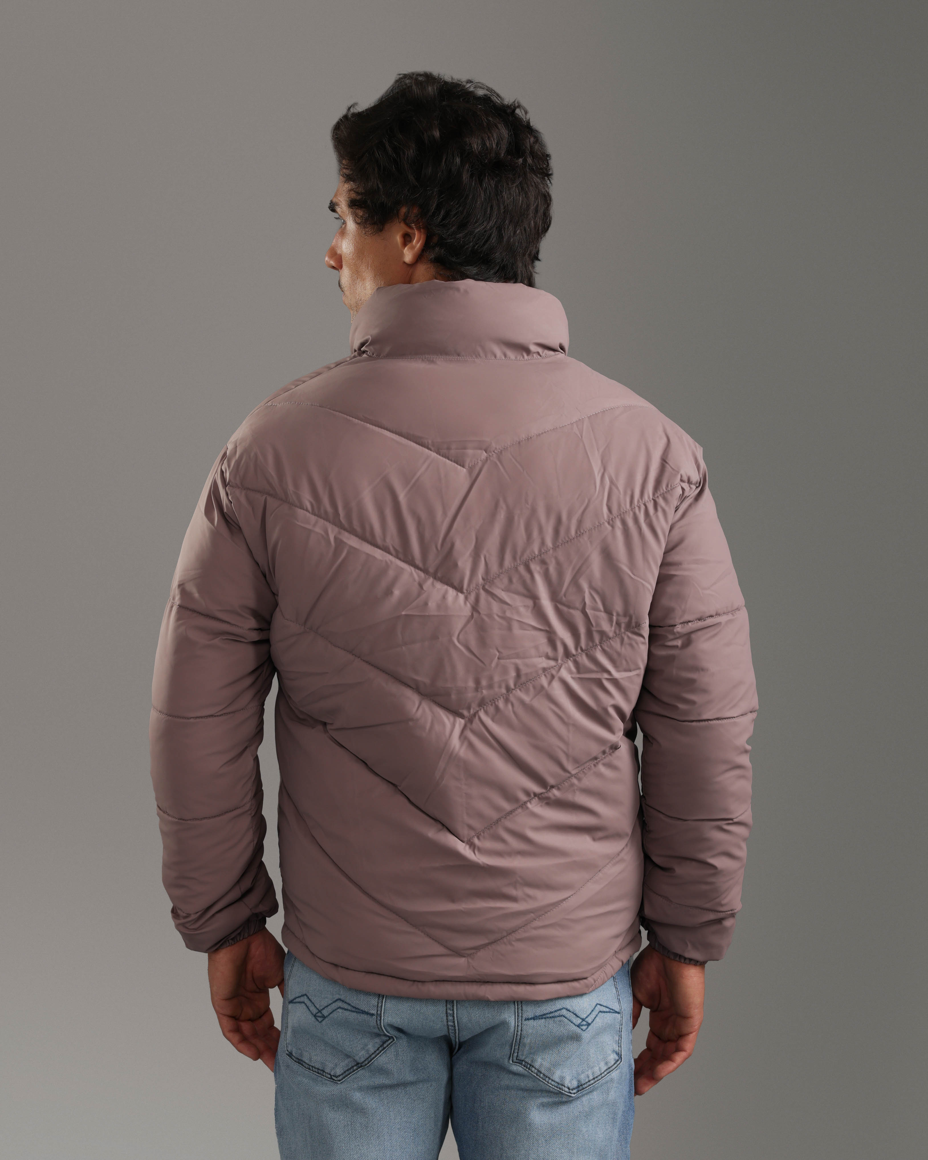 سترة منفوخة بلون أرجواني غباري