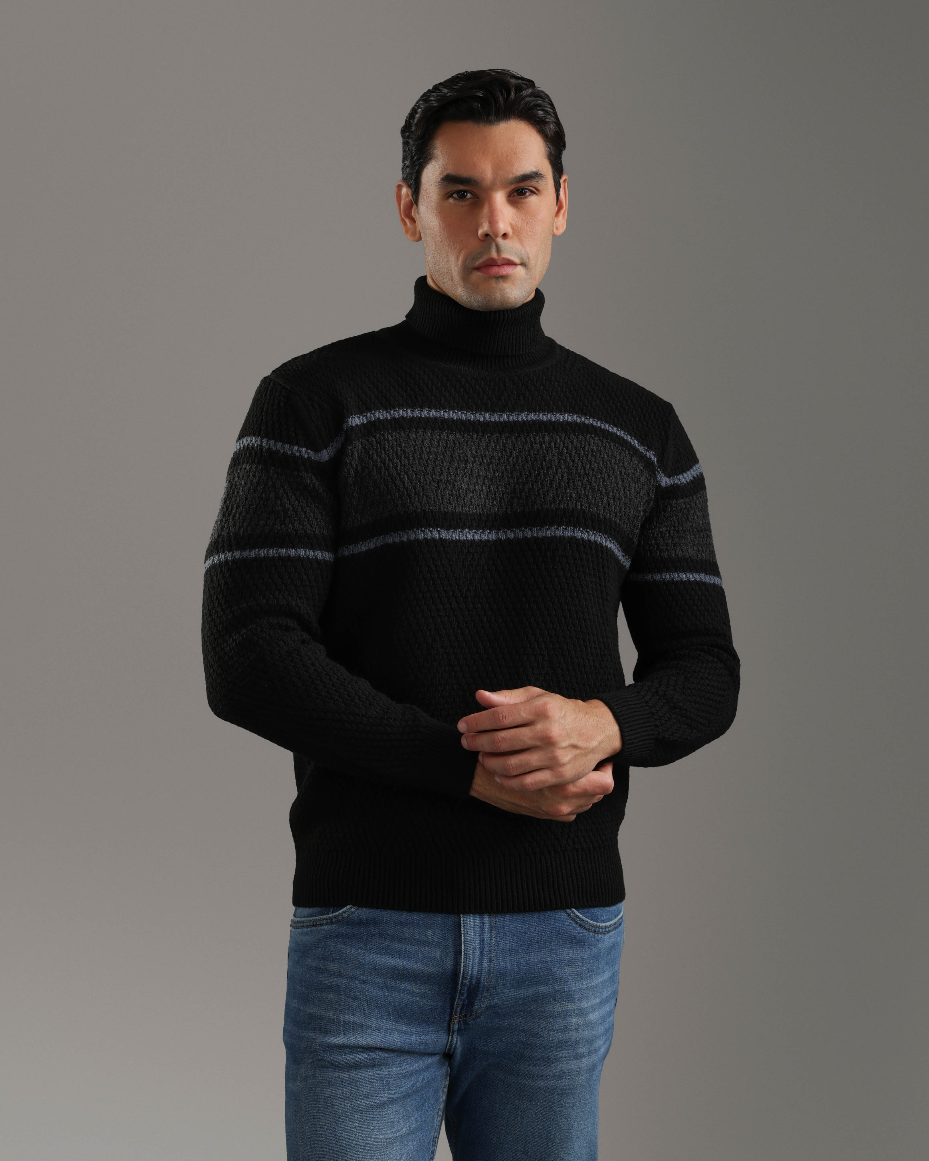 Black Turtleneck Pullover – TORINESE EG