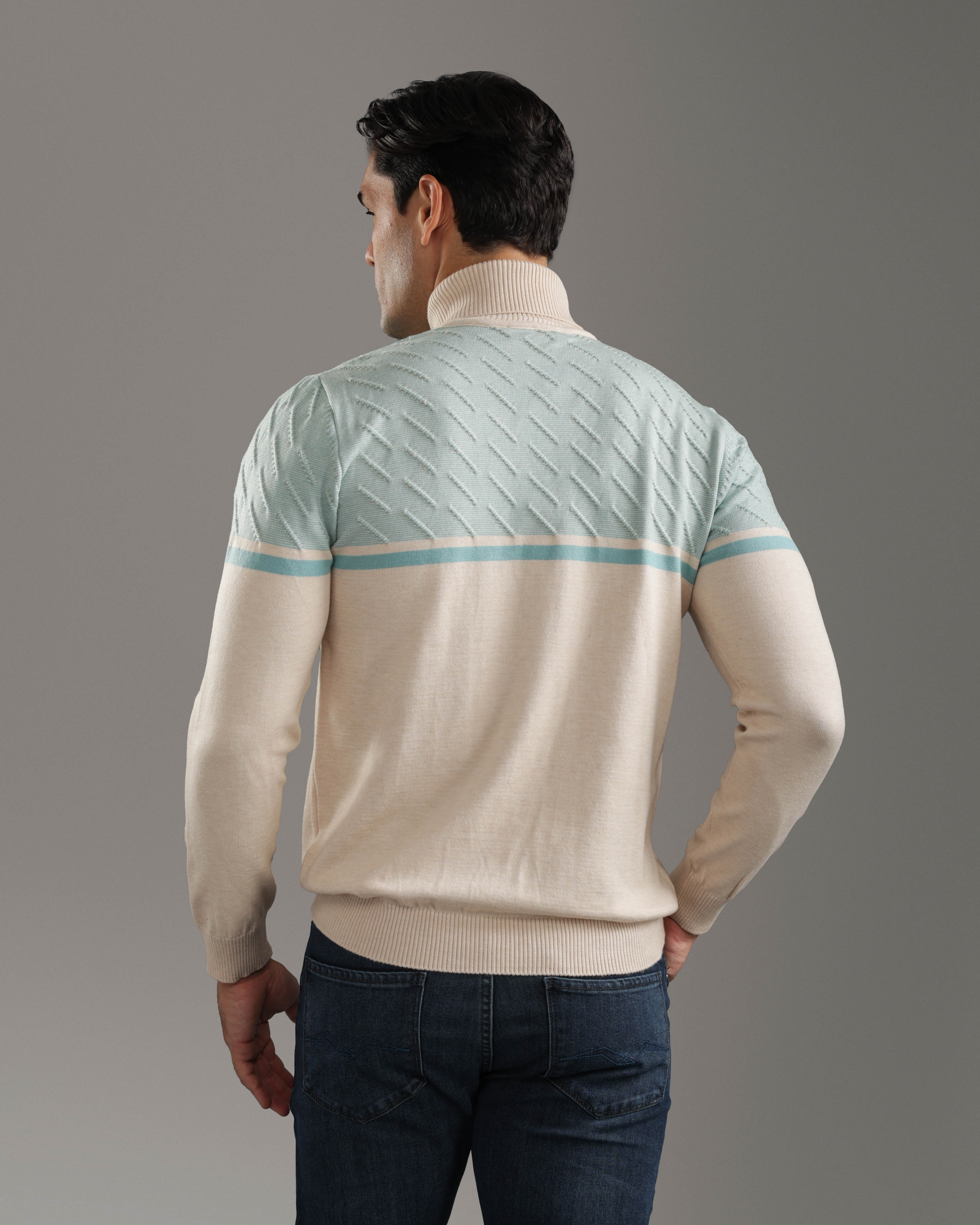 Off-White Textured Turtleneck Pullover