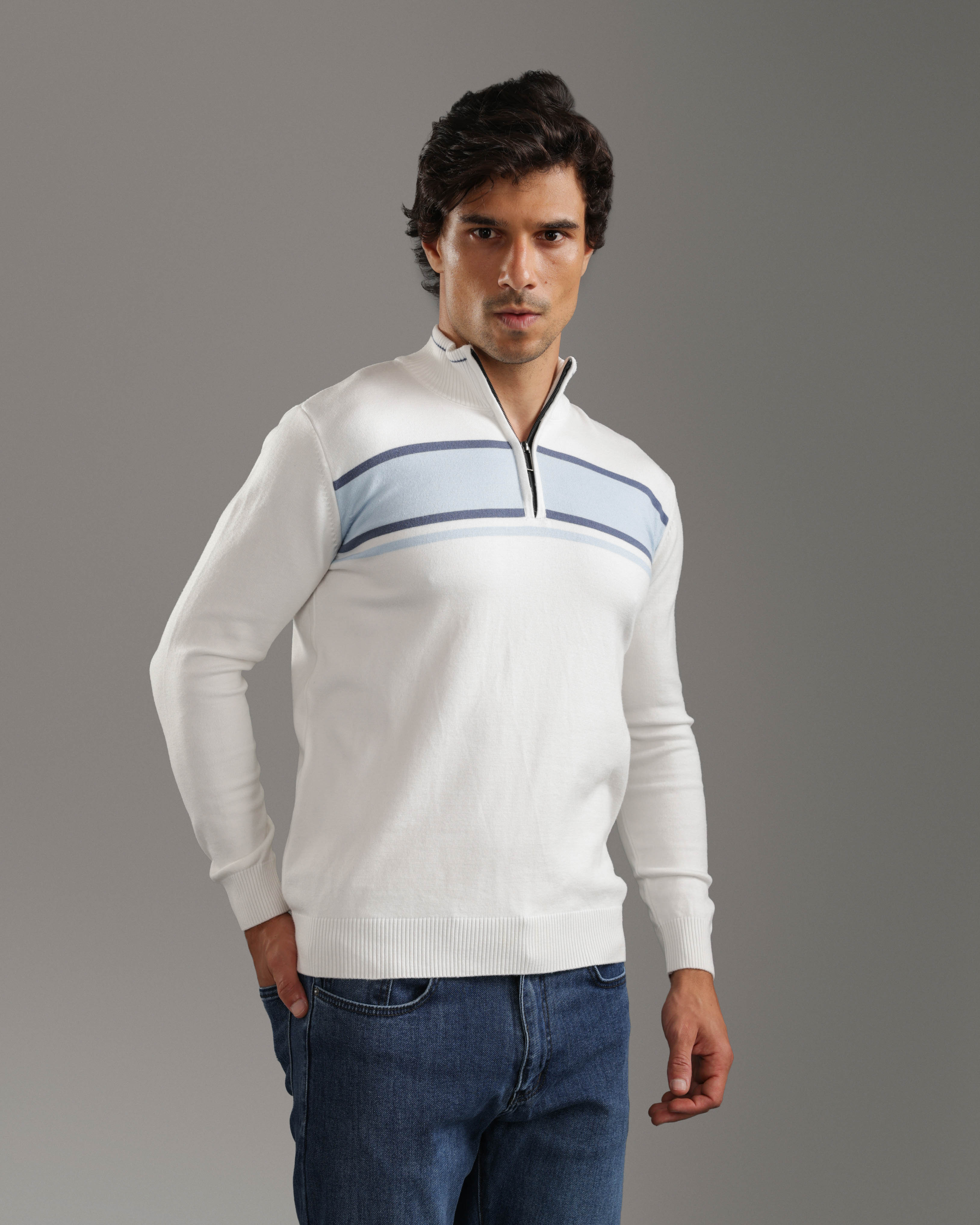 سترة محبوكة بربع سحاب باللون الأبيض العاجي