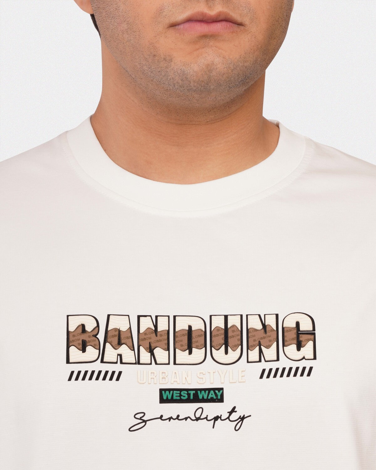 TORINESE "Bandung Ivory" Graphic Oversize