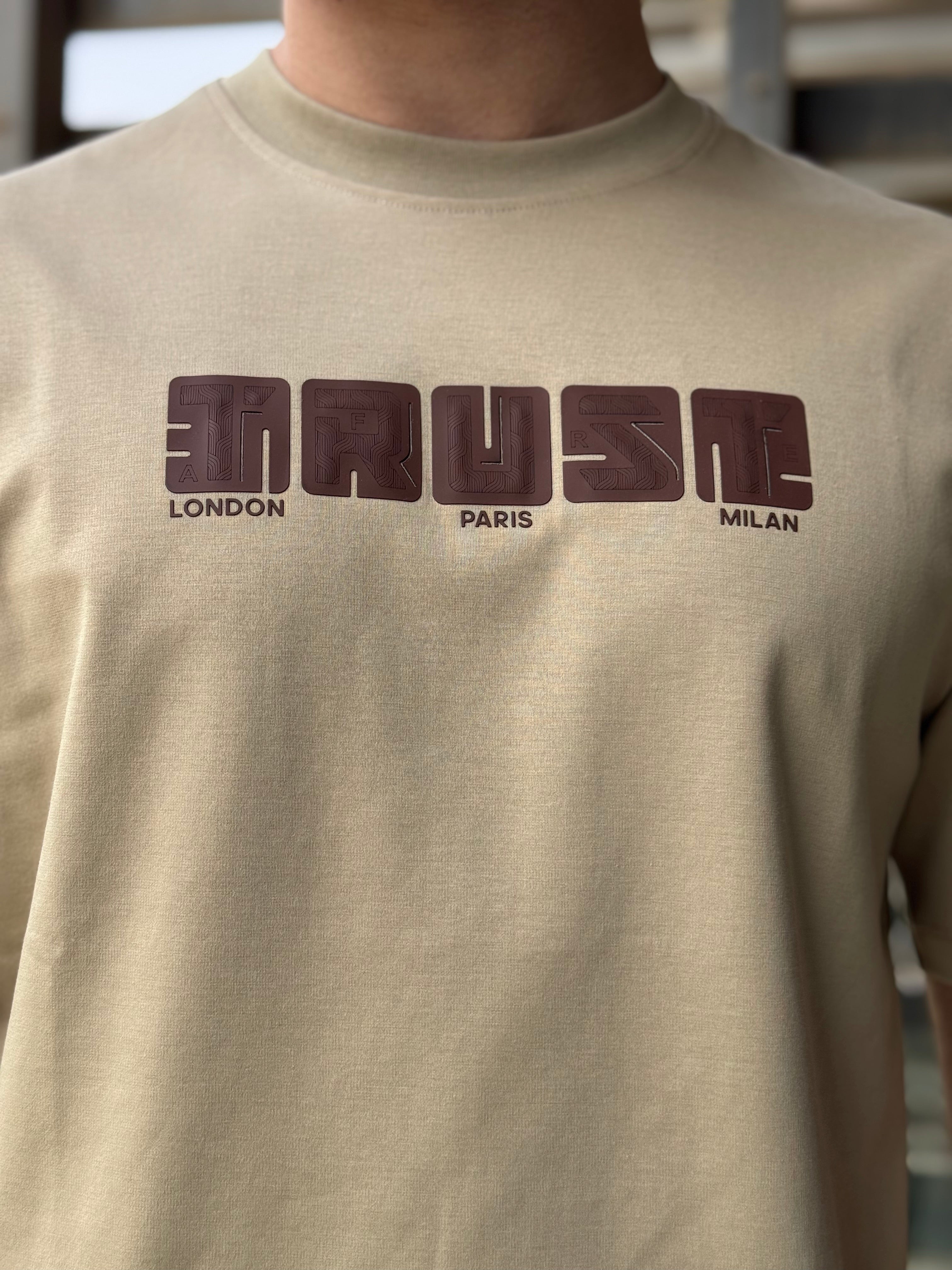 TORINESE "WASSUP LEMON" High-Concept Line-Art Oversize Tee Collection