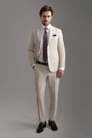 بدلة بيج فاتحة بقصّة Slim Fit