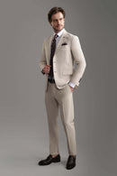بدلة بيج فاتحة بقصّة Slim Fit