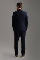 بدلة زرقاء داكنة بقصّة Slim Fit