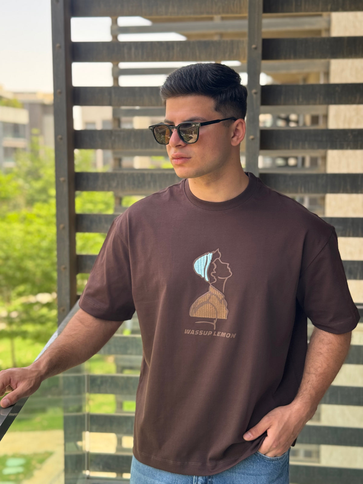Brown / M