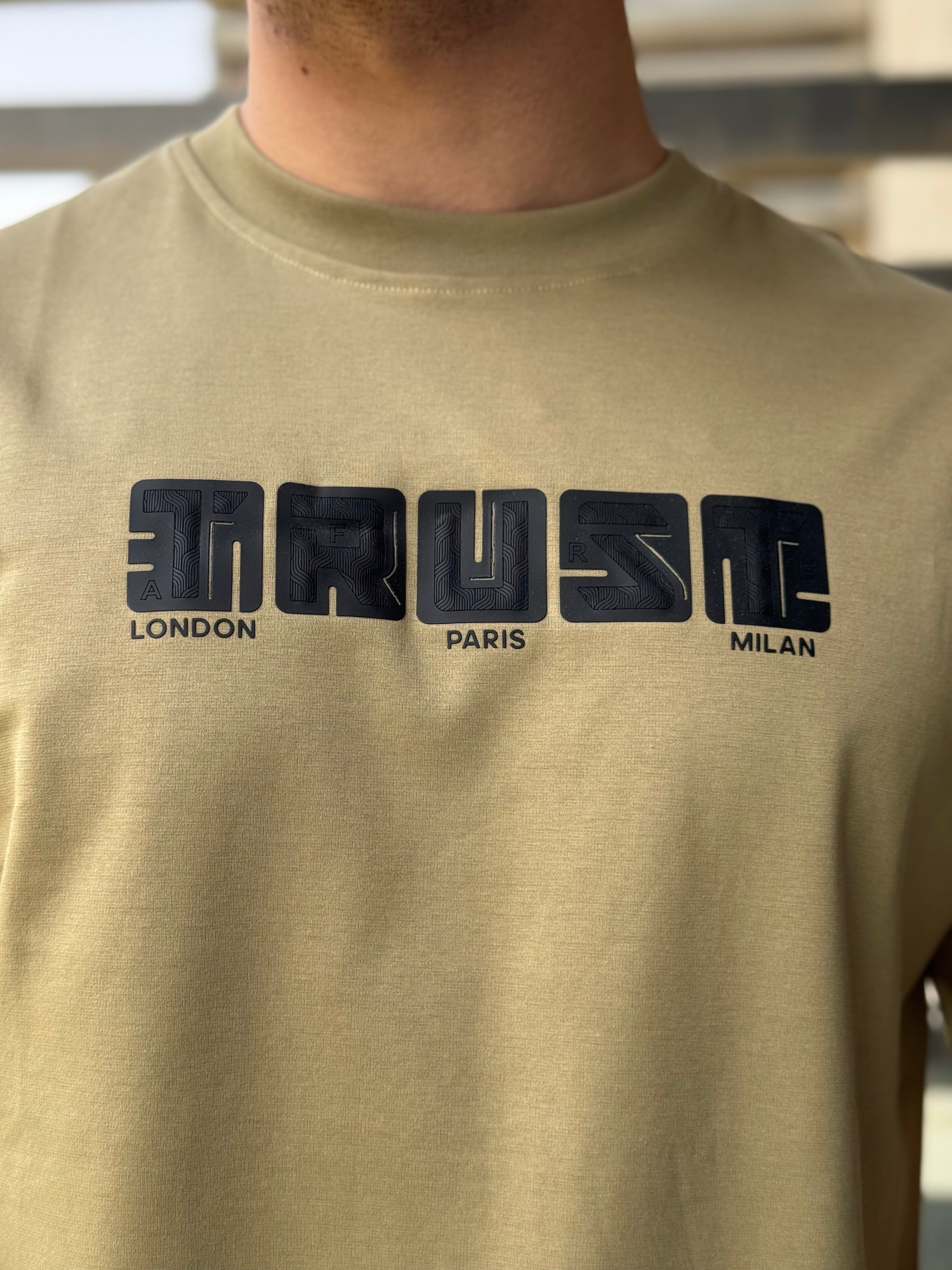 TORINESE "WASSUP LEMON" High-Concept Line-Art Oversize Tee Collection