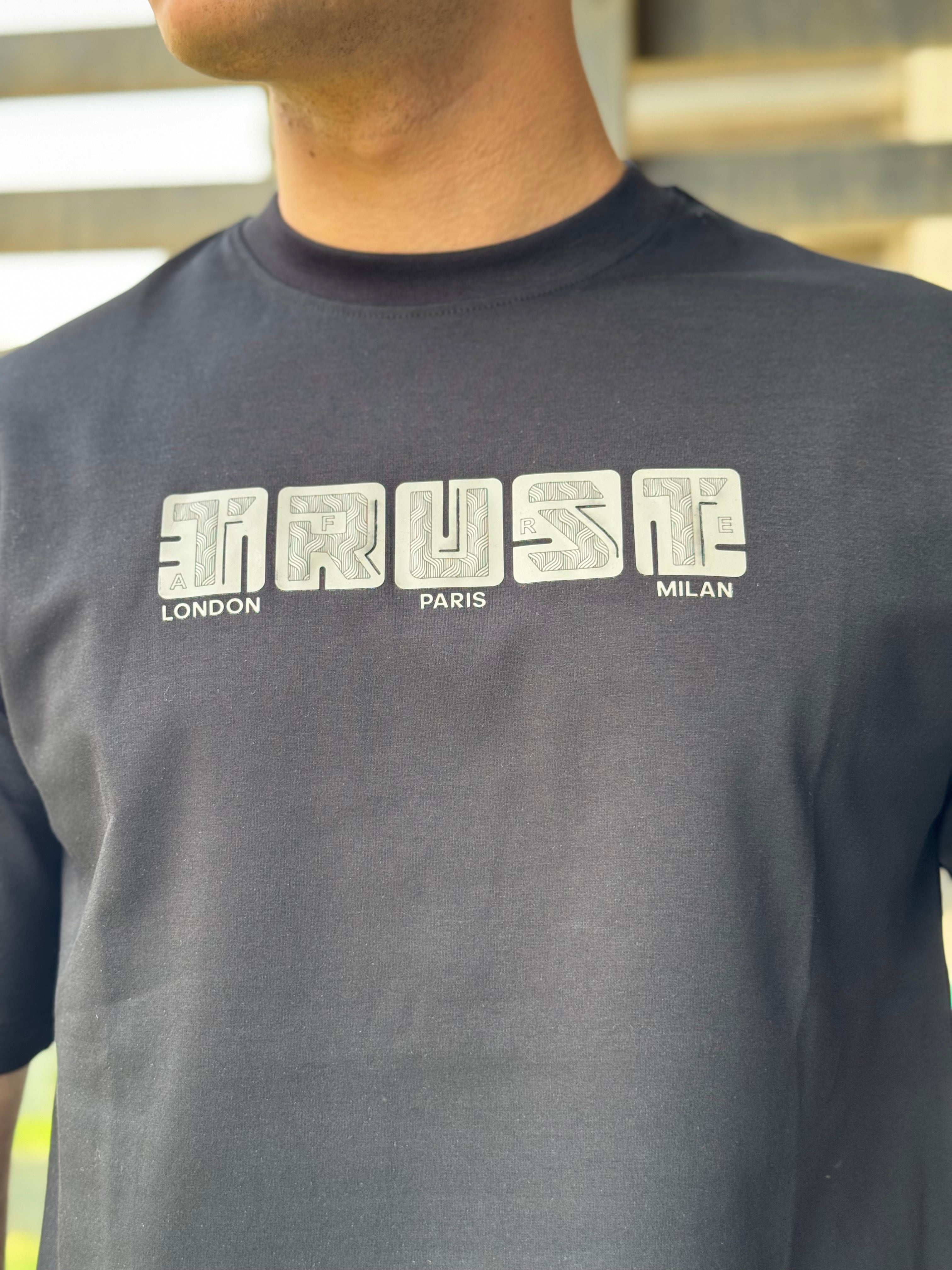 TORINESE "WASSUP LEMON" High-Concept Line-Art Oversize Tee Collection