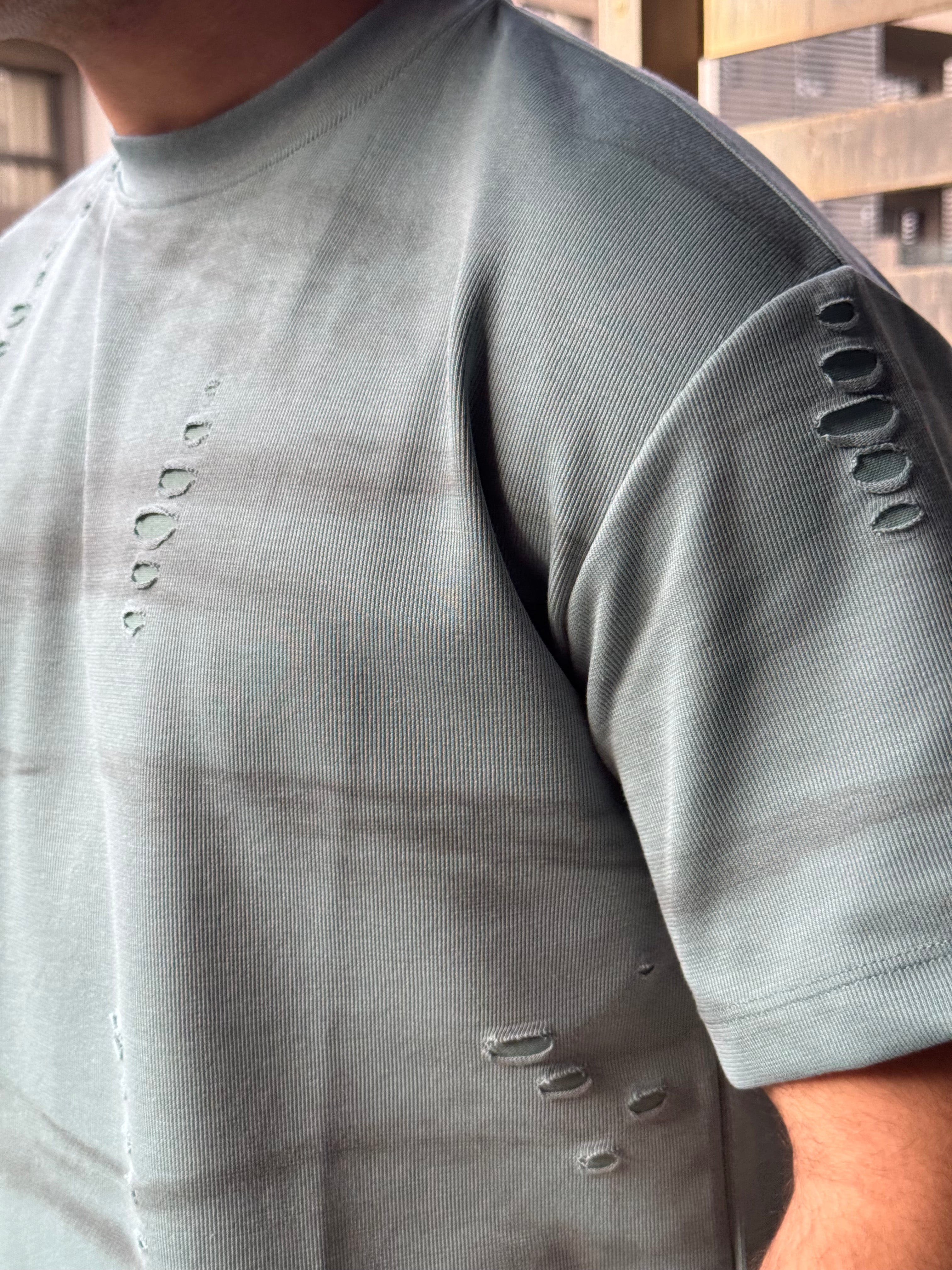 TORINESE "MEDM" Raw-Edge Cutting Oversize Tee Collection