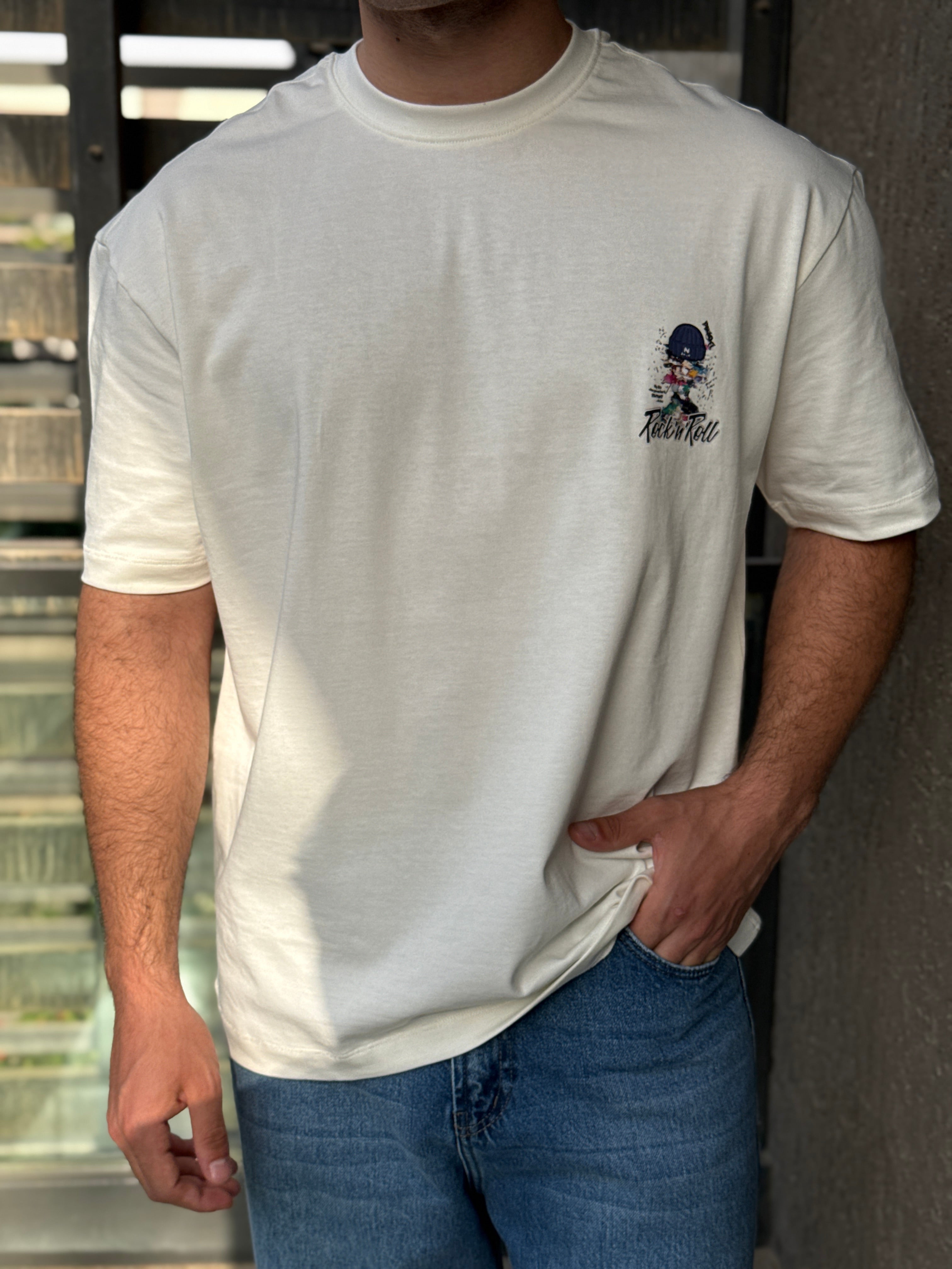 TORINESE "AAPE Graffiti" Street-Art Graphic Oversize Tee Collection
